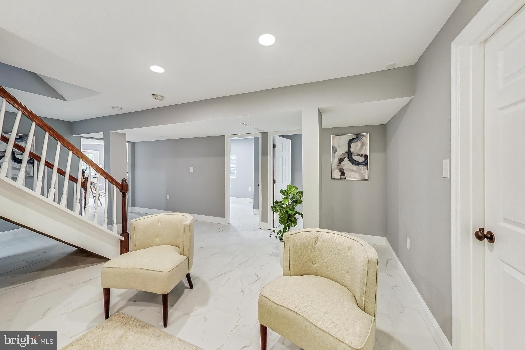 5108 Linwood Dr