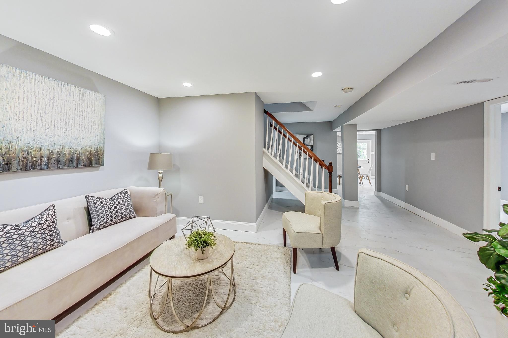 5108 Linwood Dr