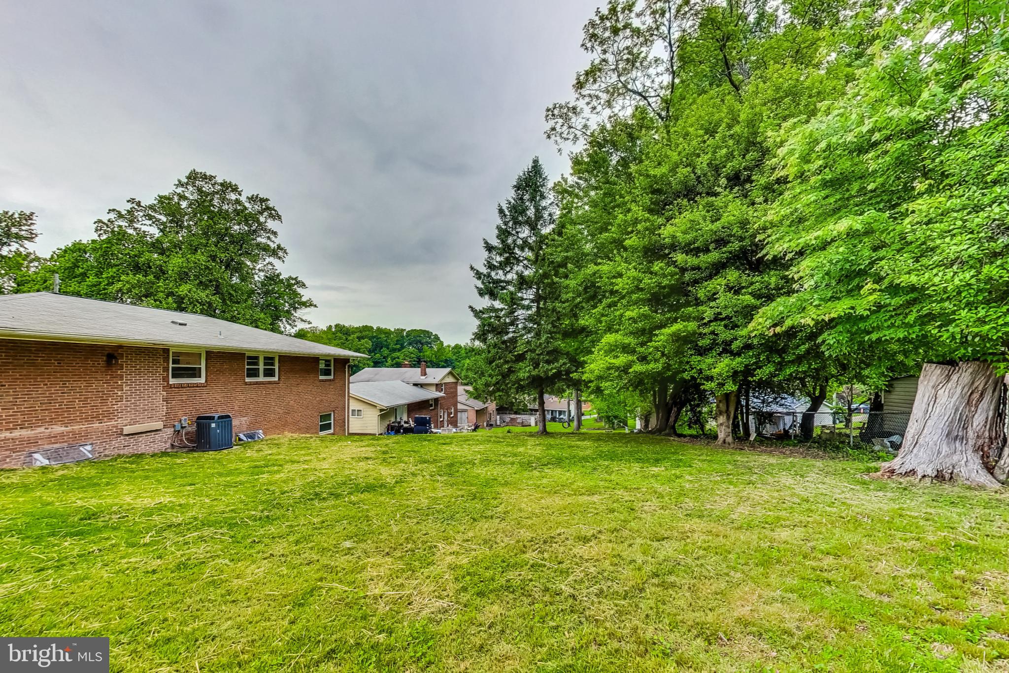 5108 Linwood Dr