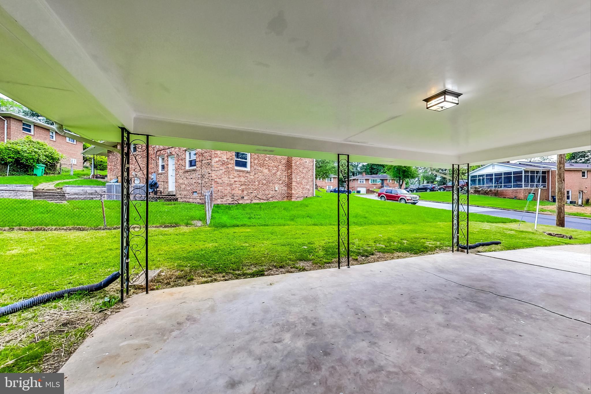 5108 Linwood Dr