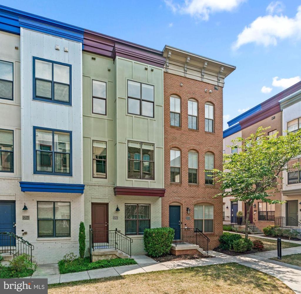5706 46th Pl