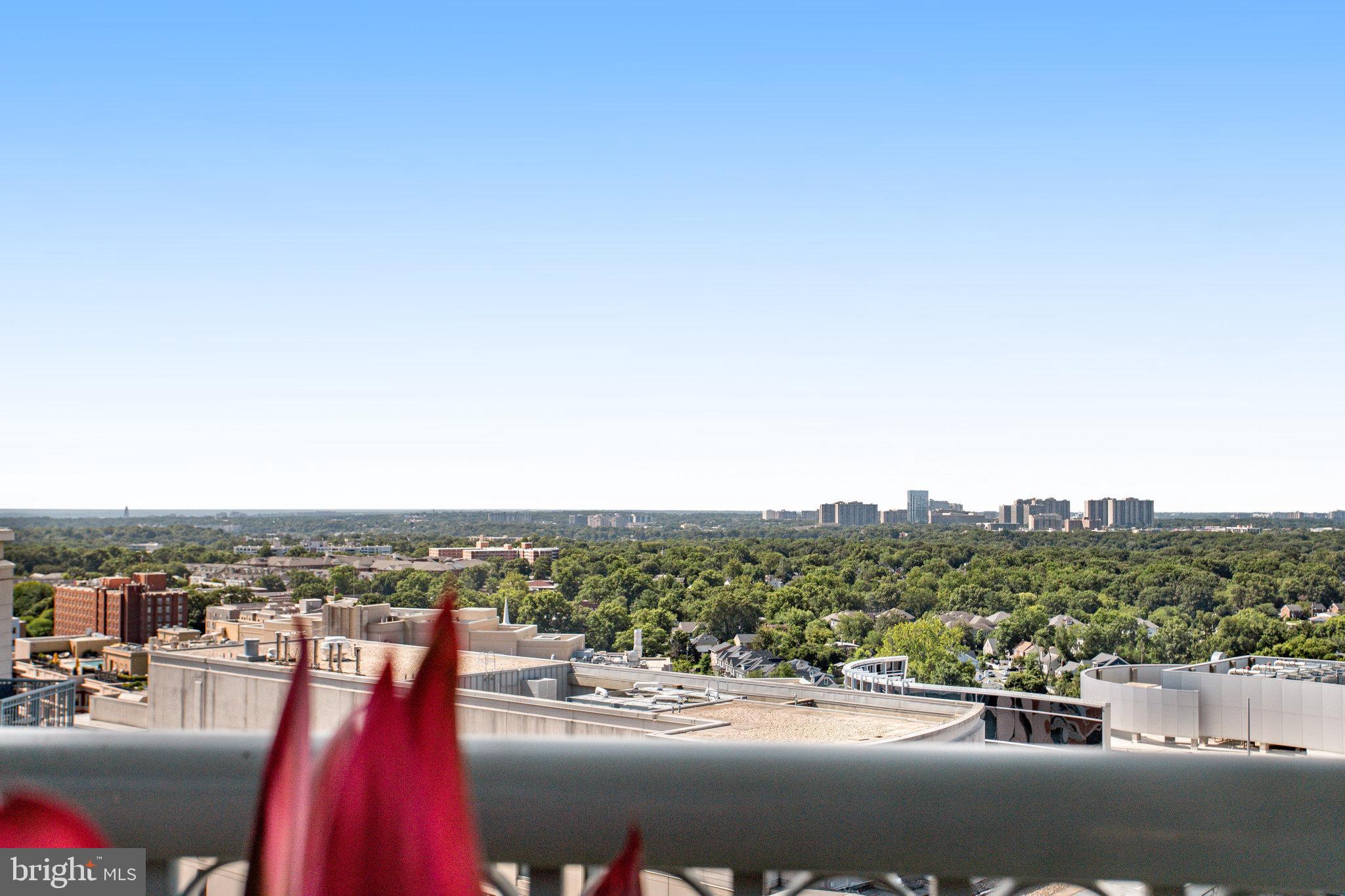 851 N Glebe ROAD Unit: 207