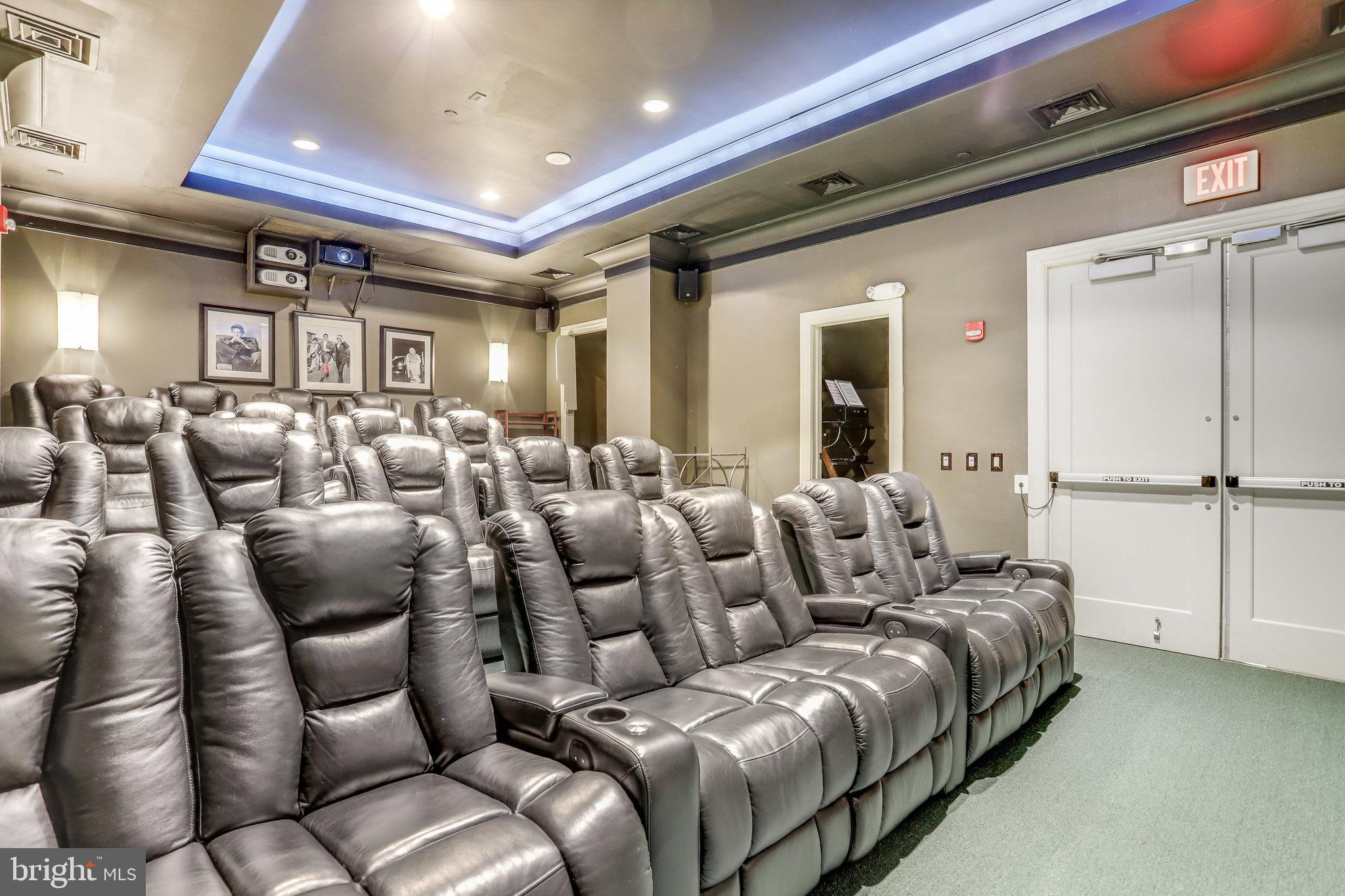 851 N Glebe ROAD Unit: 207