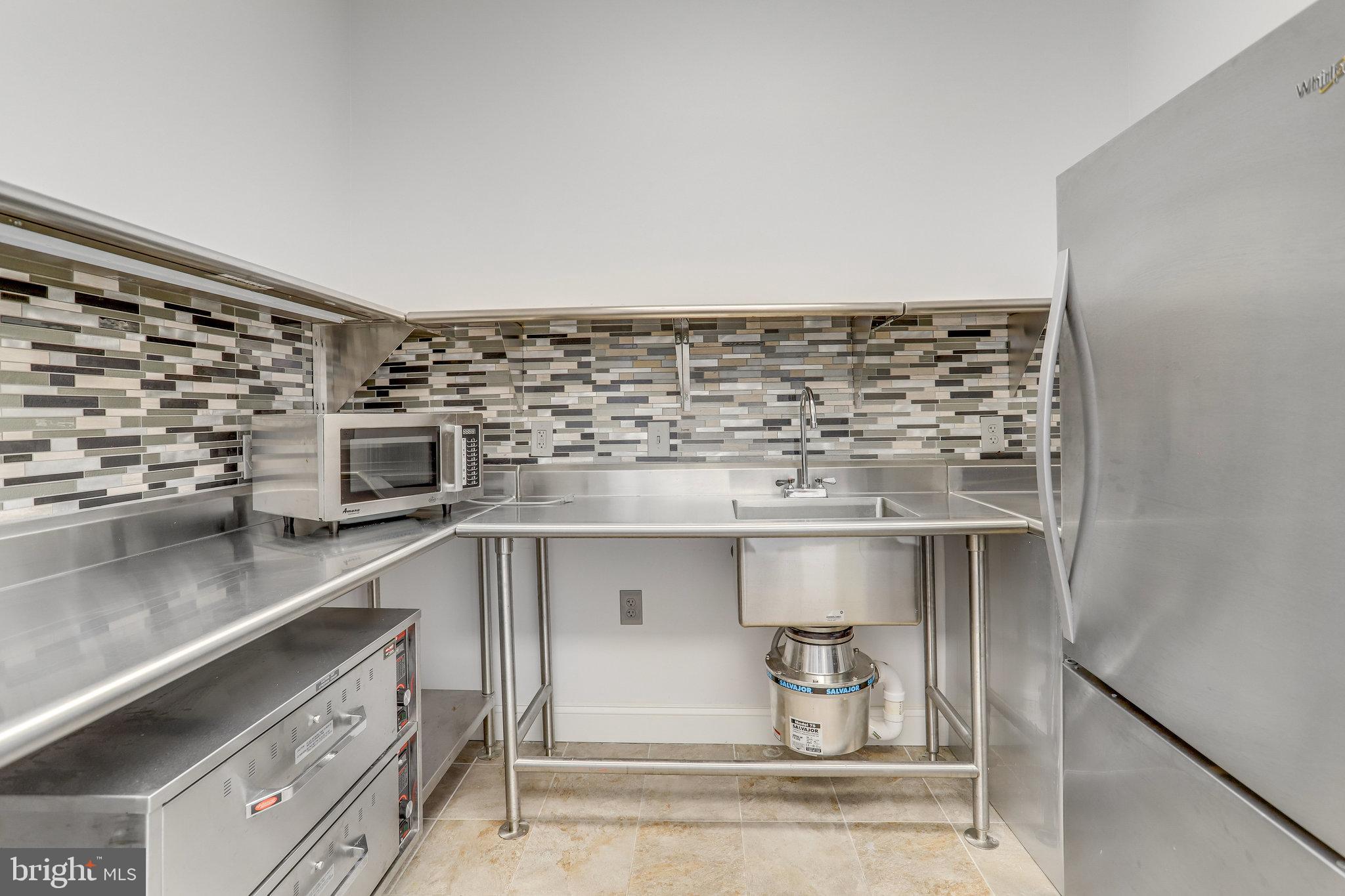 851 N Glebe ROAD Unit: 207