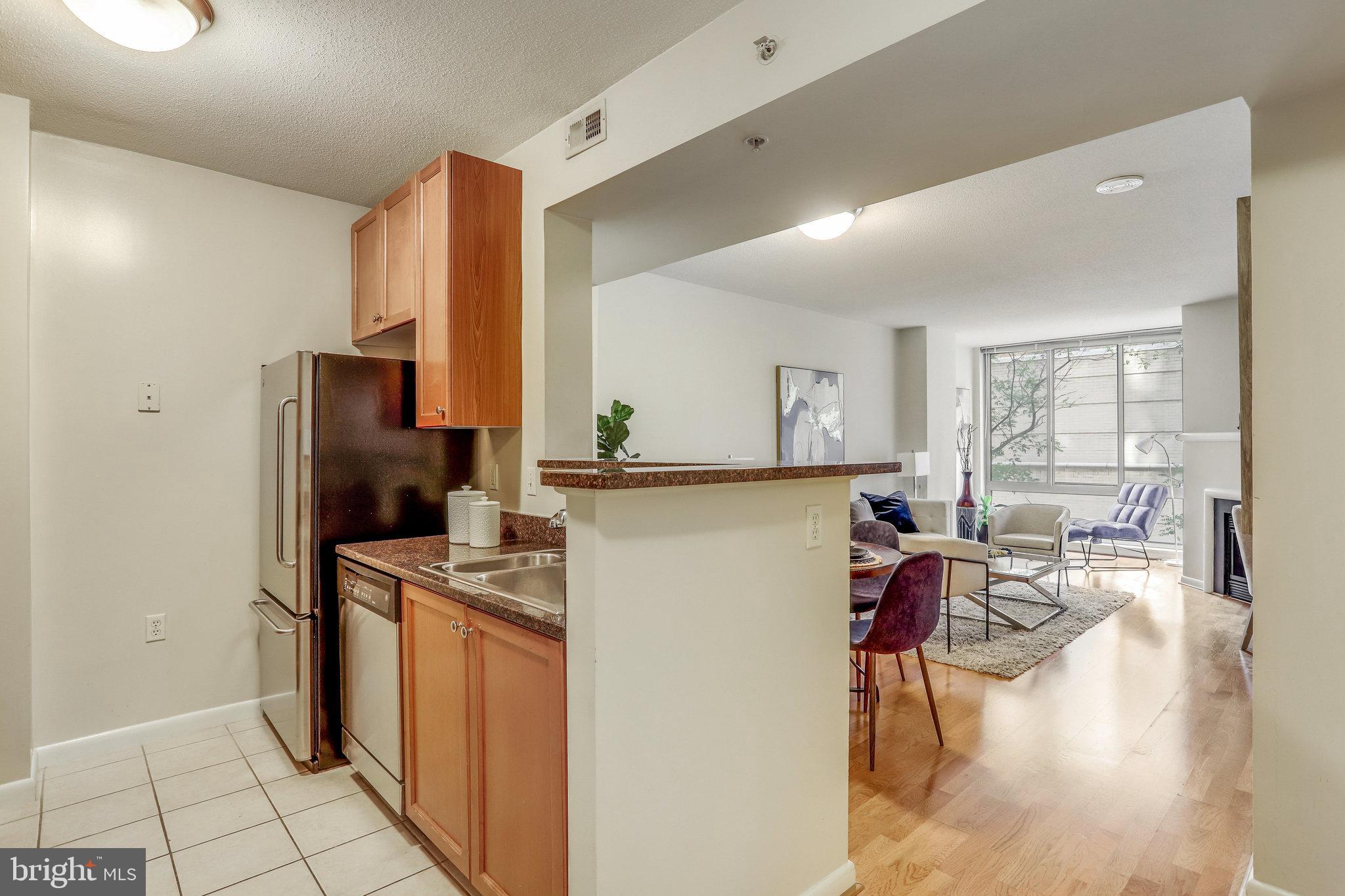 851 N Glebe ROAD Unit: 207