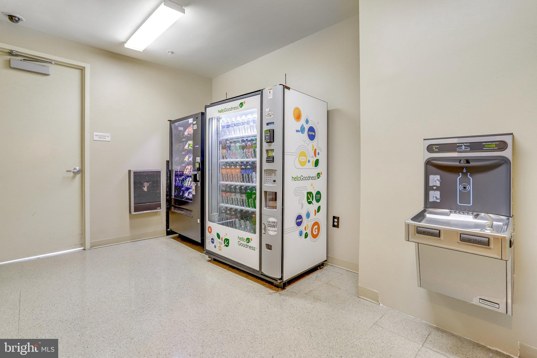 851 N Glebe ROAD Unit: 207