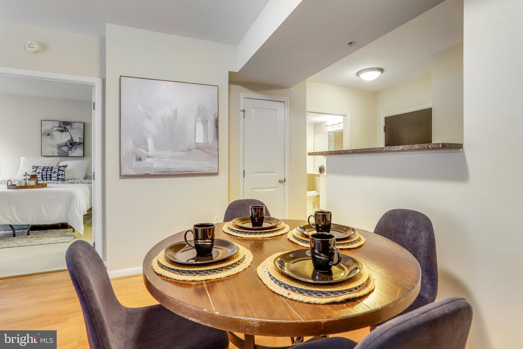 851 N Glebe ROAD Unit: 207