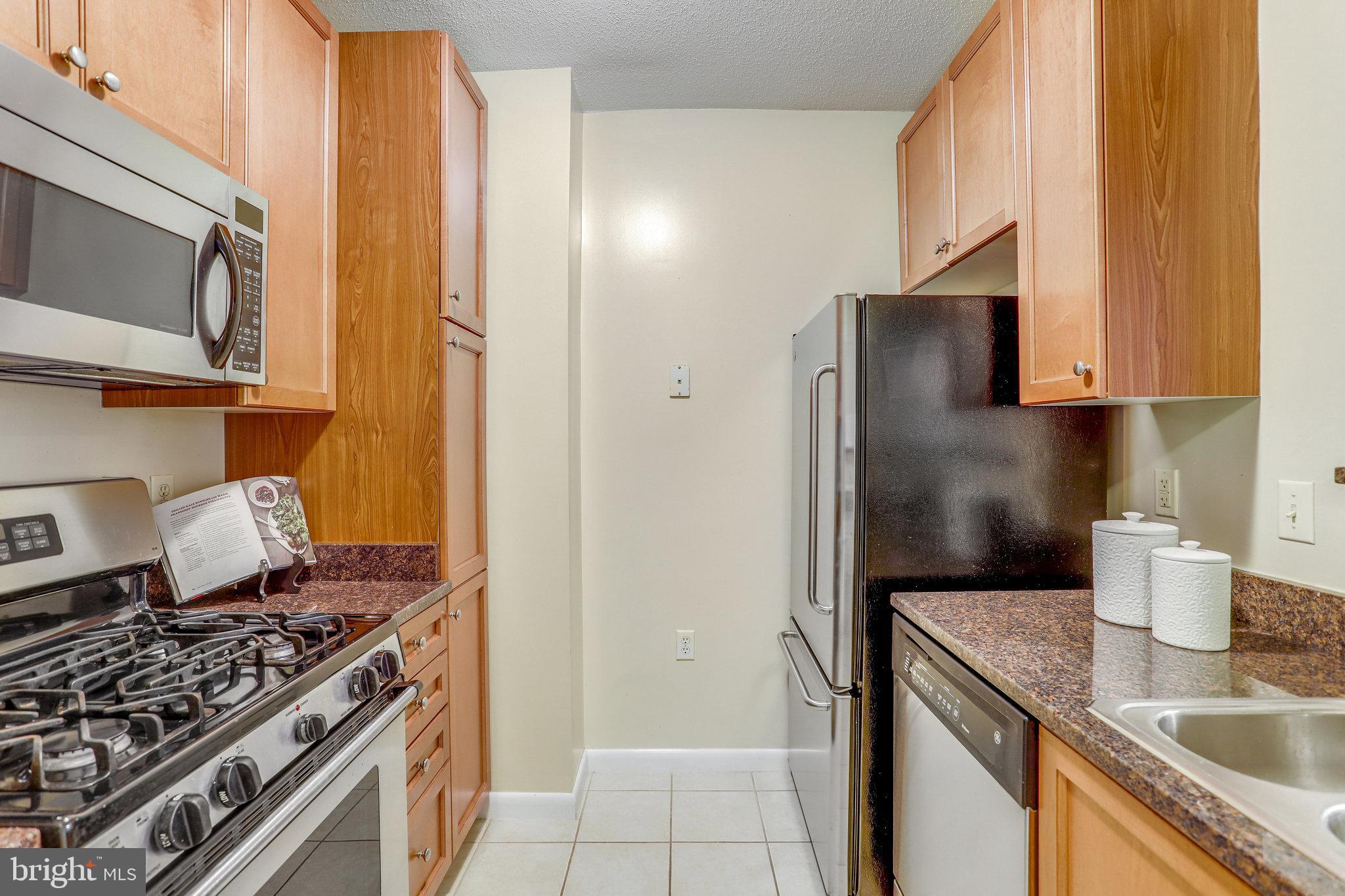 851 N Glebe ROAD Unit: 207