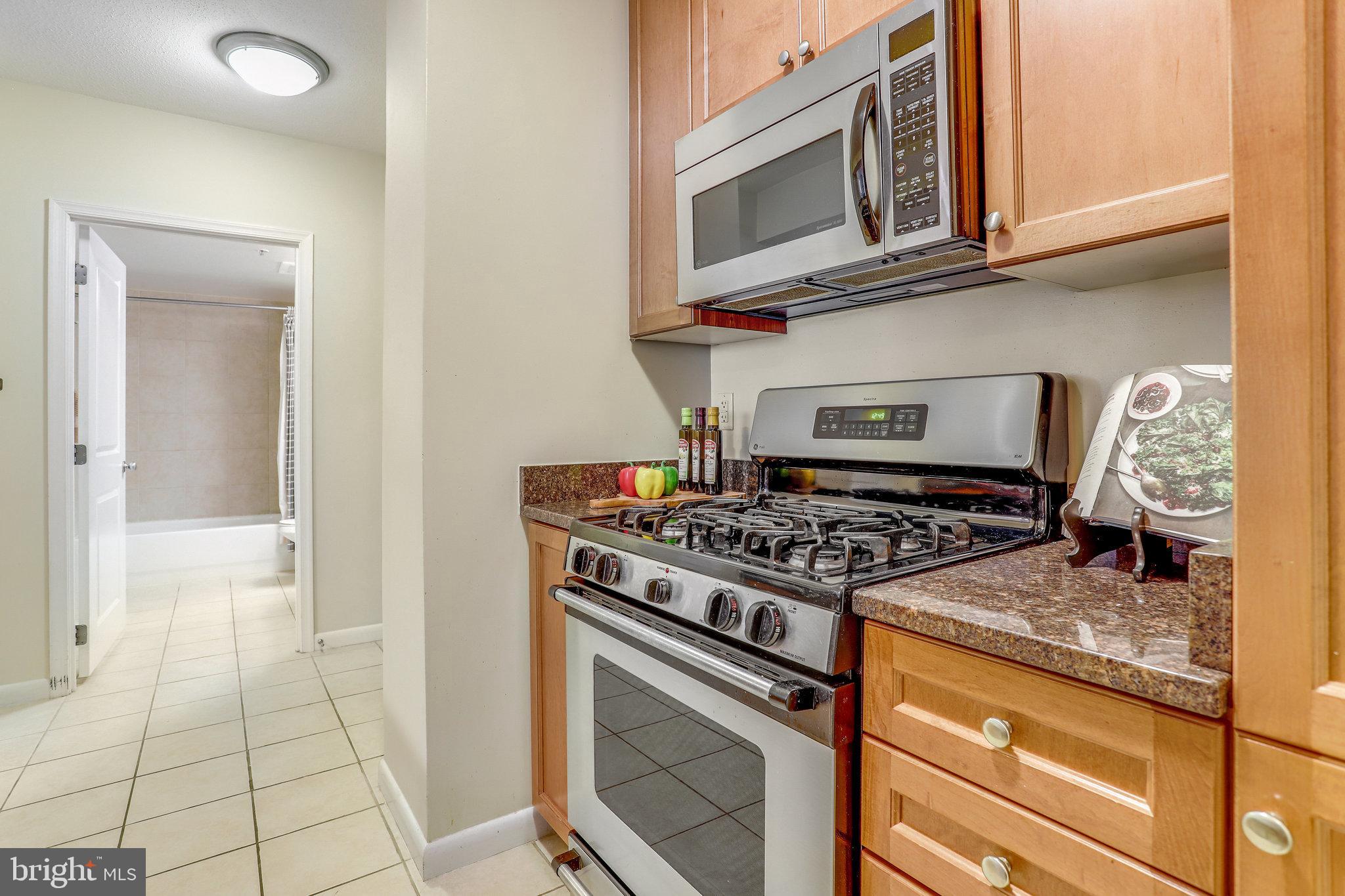 851 N Glebe ROAD Unit: 207