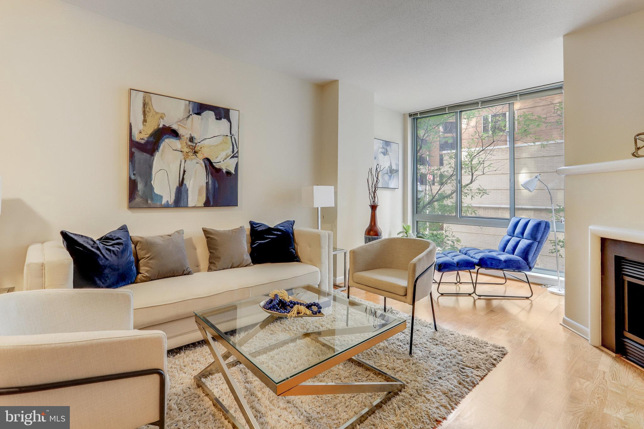 851 N Glebe ROAD Unit: 207