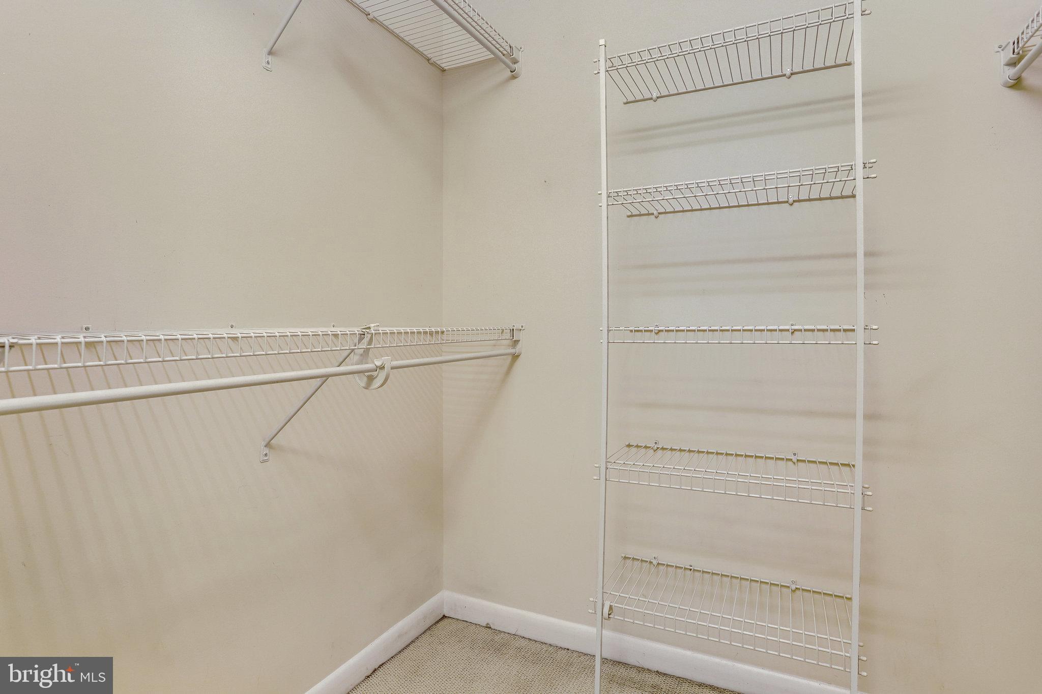 851 N Glebe ROAD Unit: 207