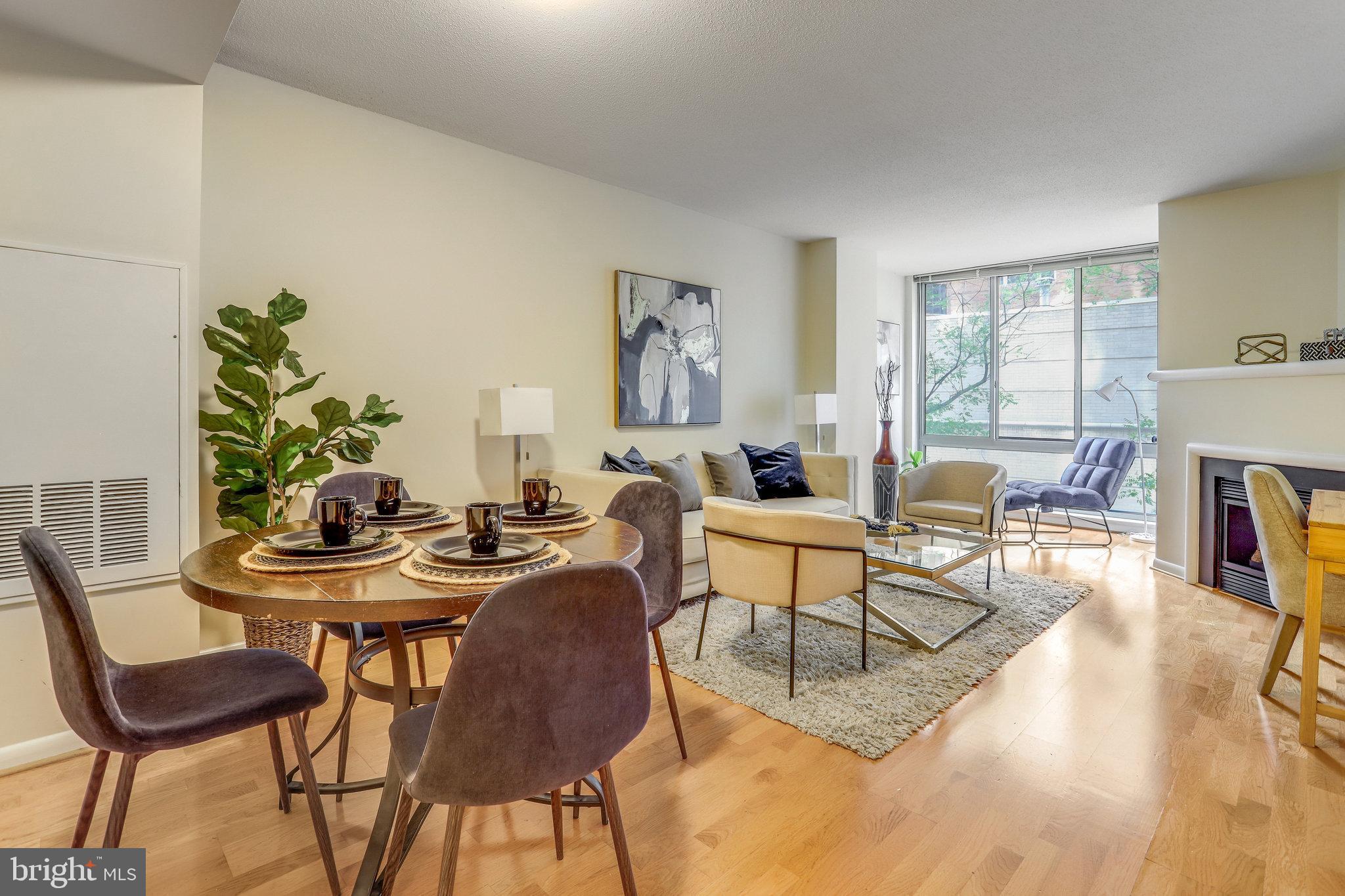 851 N Glebe ROAD Unit: 207