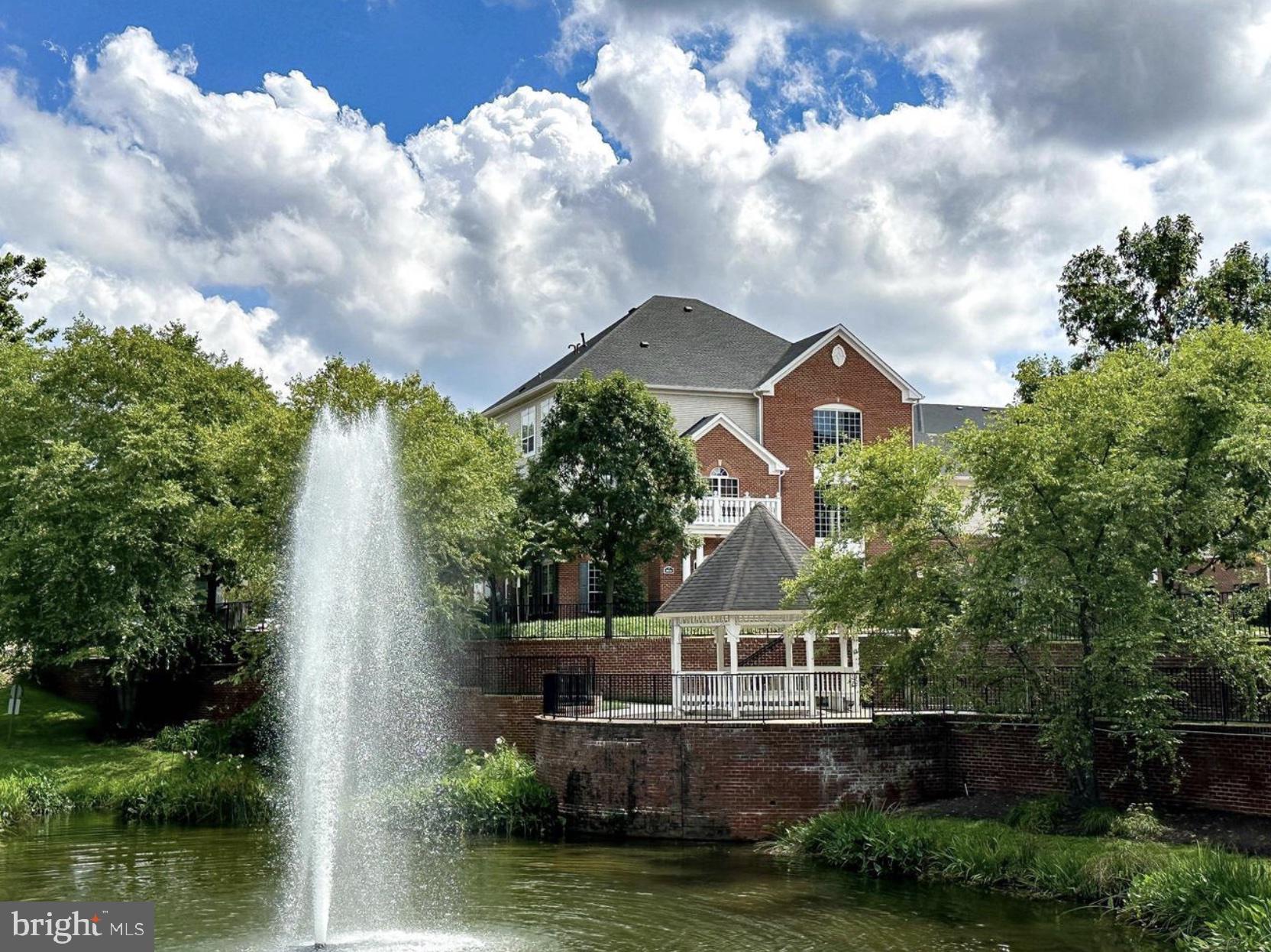 4860 Eisenhower AVENUE Unit: 175