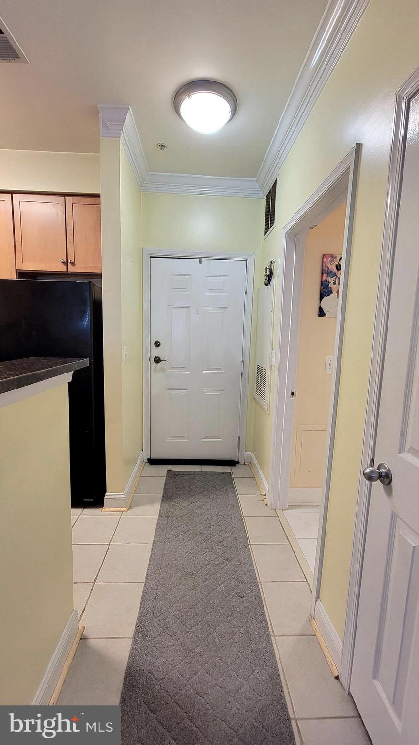 4860 Eisenhower AVENUE Unit: 175