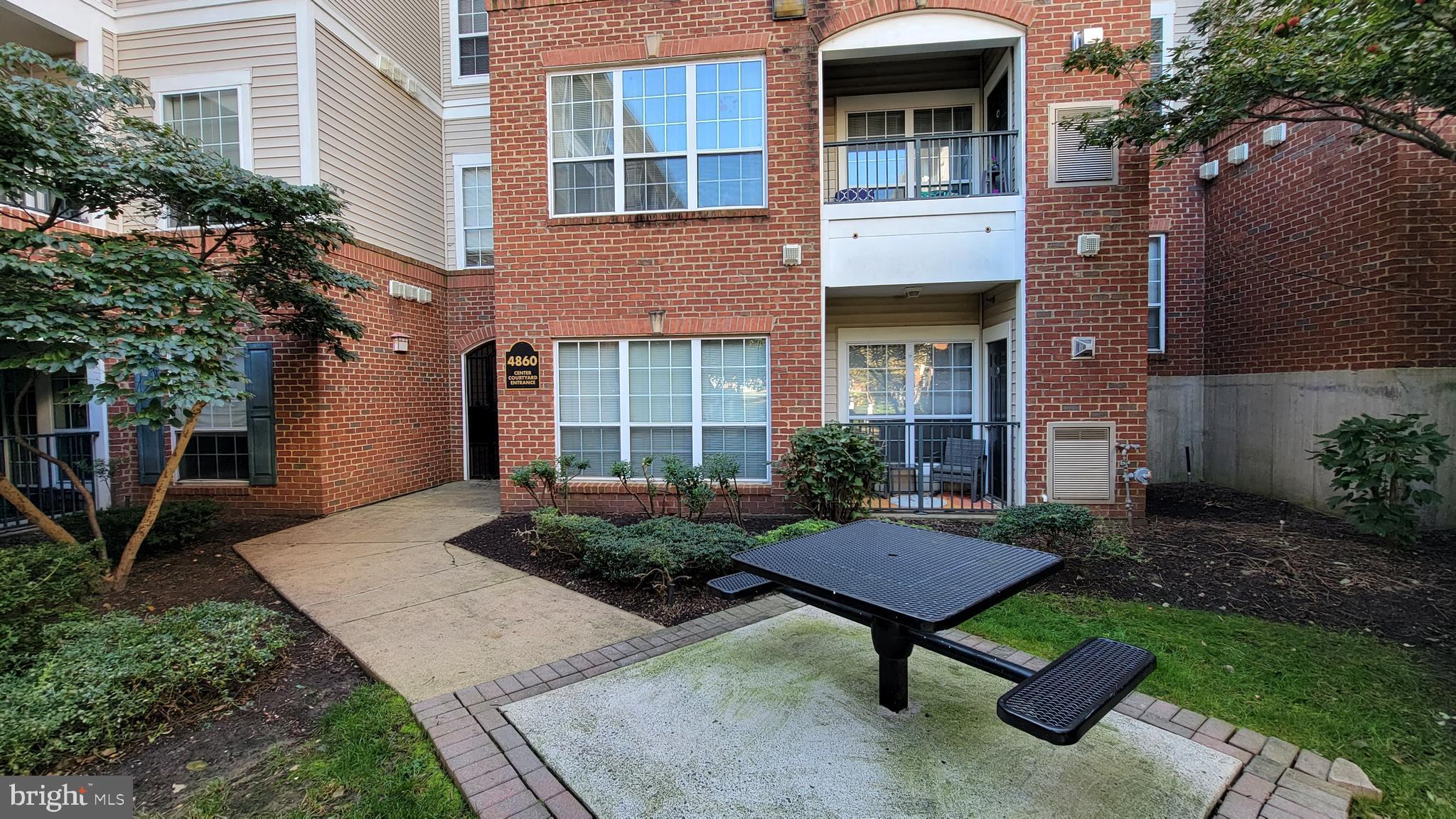 4860 Eisenhower AVENUE Unit: 175