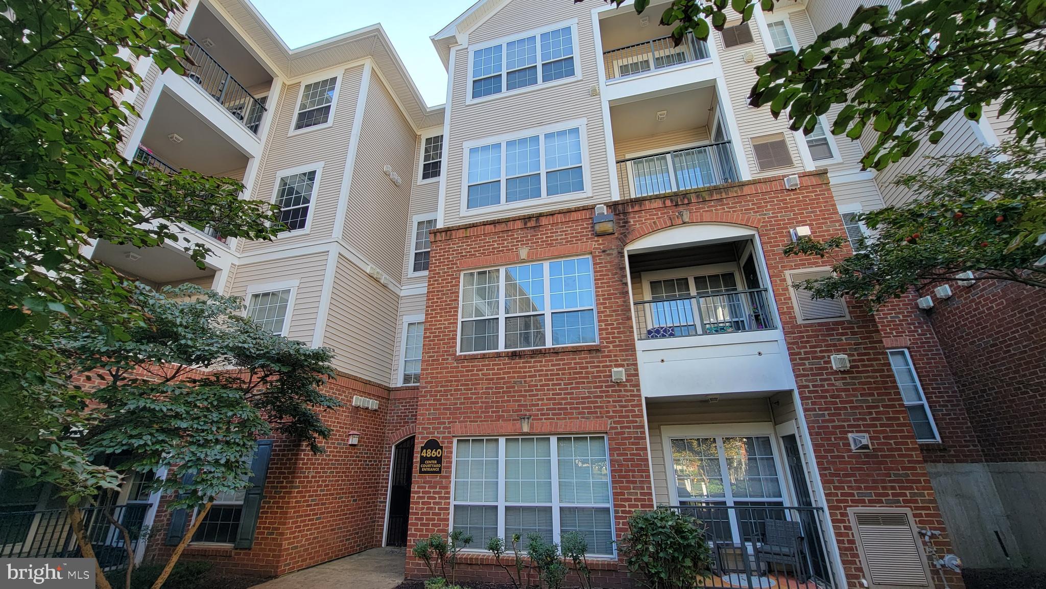 4860 Eisenhower AVENUE Unit: 175