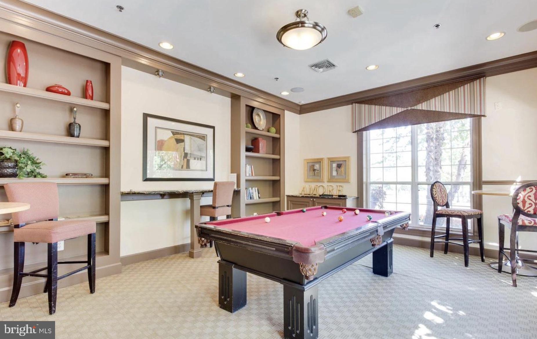4860 Eisenhower AVENUE Unit: 175