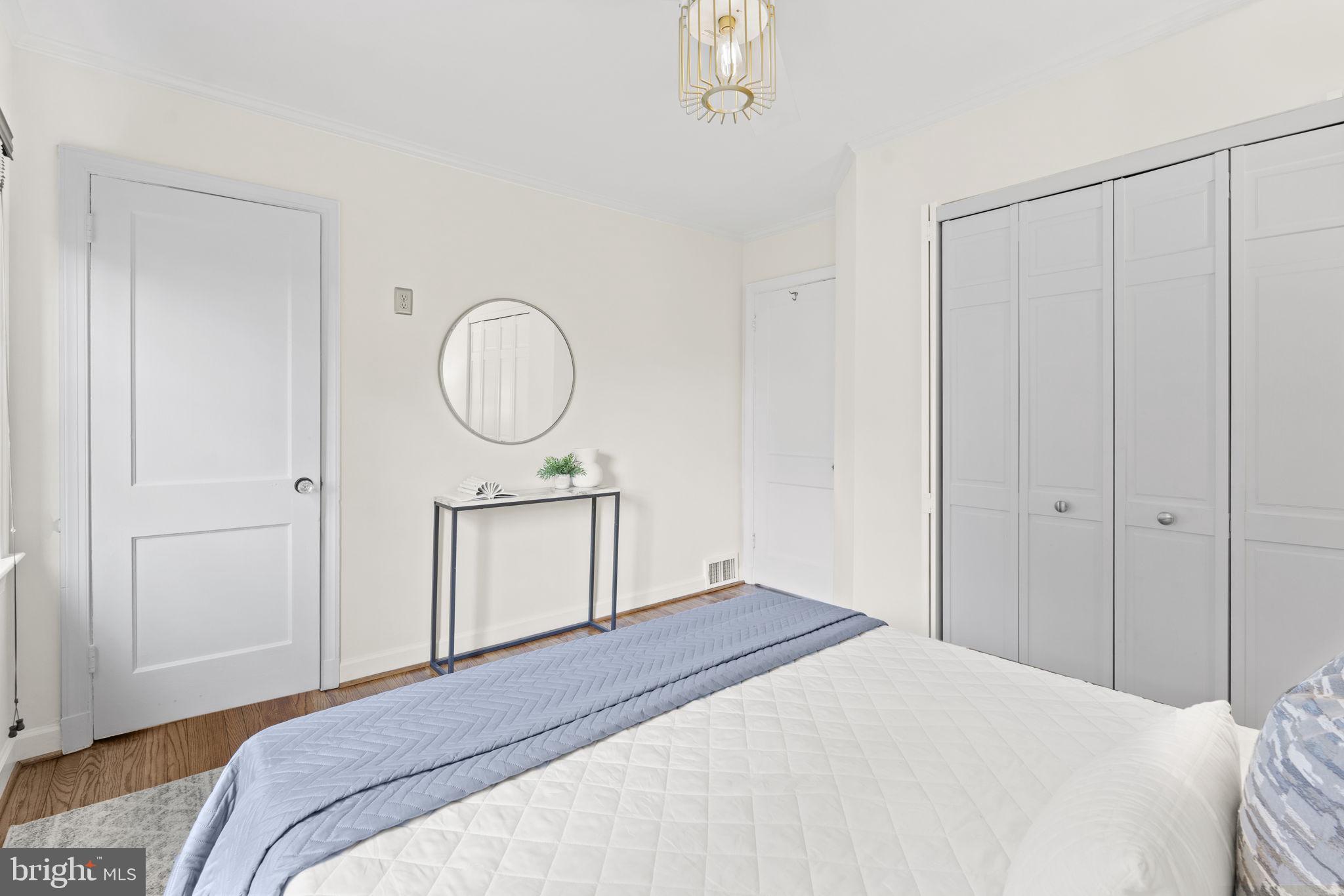 305 Mount Vernon AVENUE