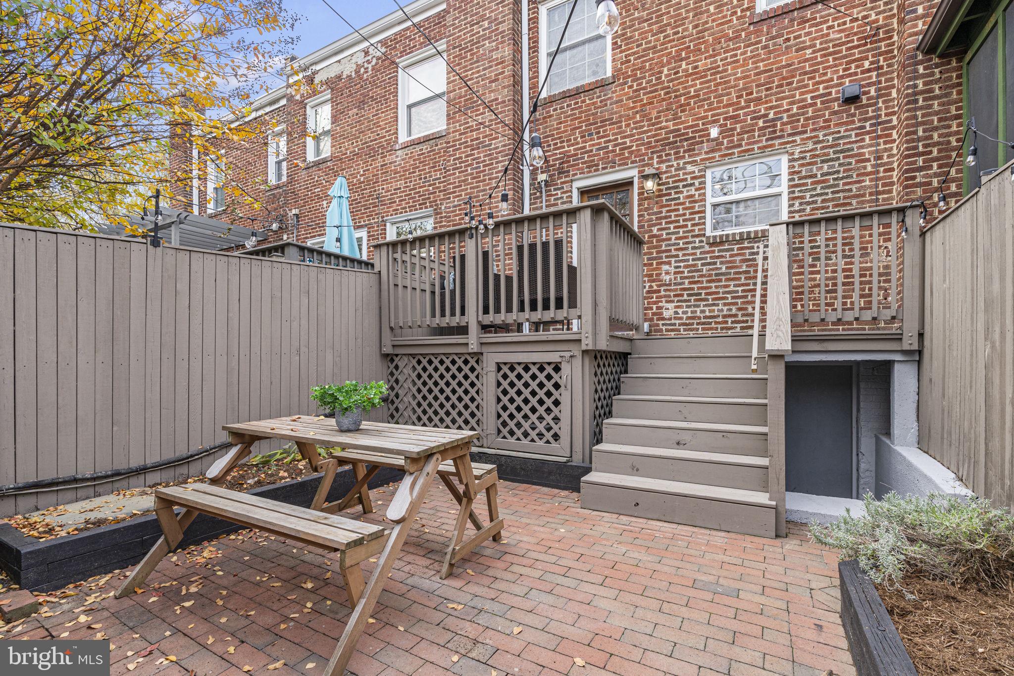 305 Mount Vernon AVENUE