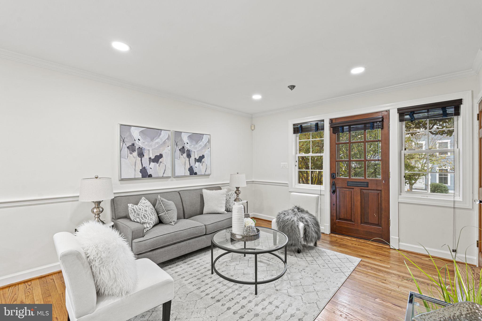 305 Mount Vernon AVENUE