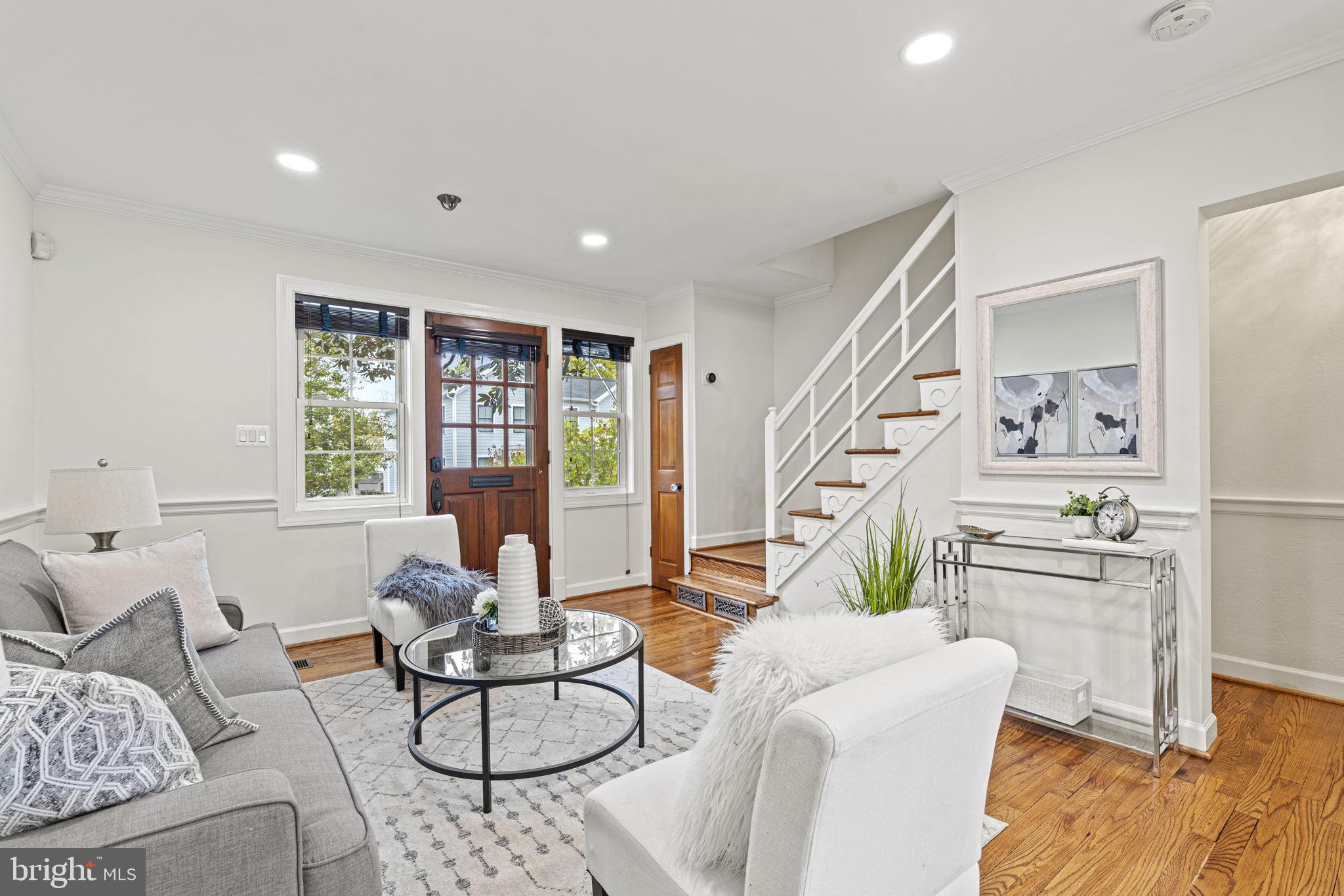 305 Mount Vernon AVENUE