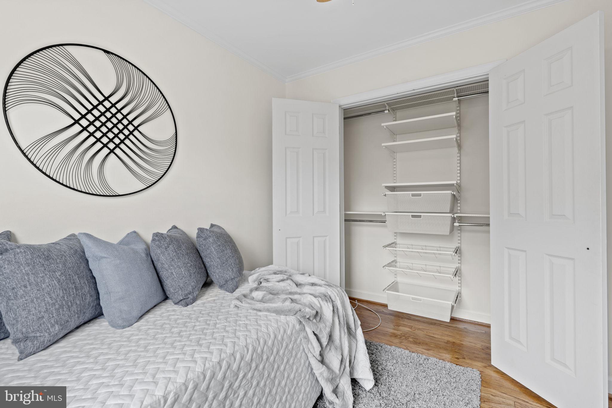 305 Mount Vernon AVENUE