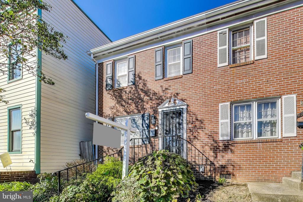704 N Patrick St