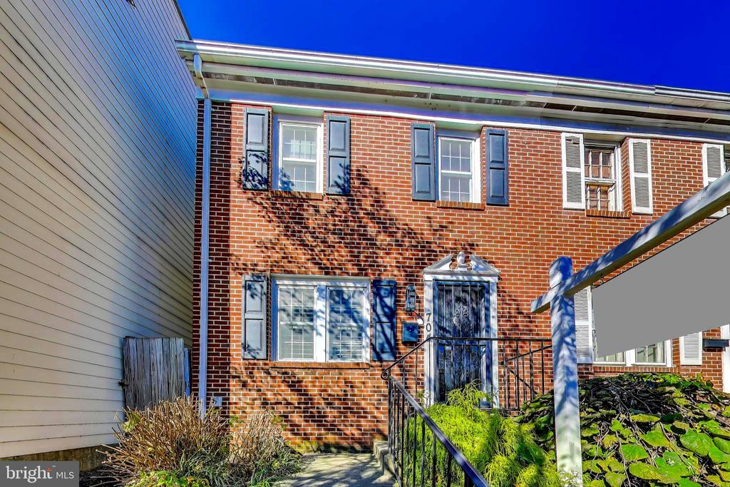 704 N Patrick St