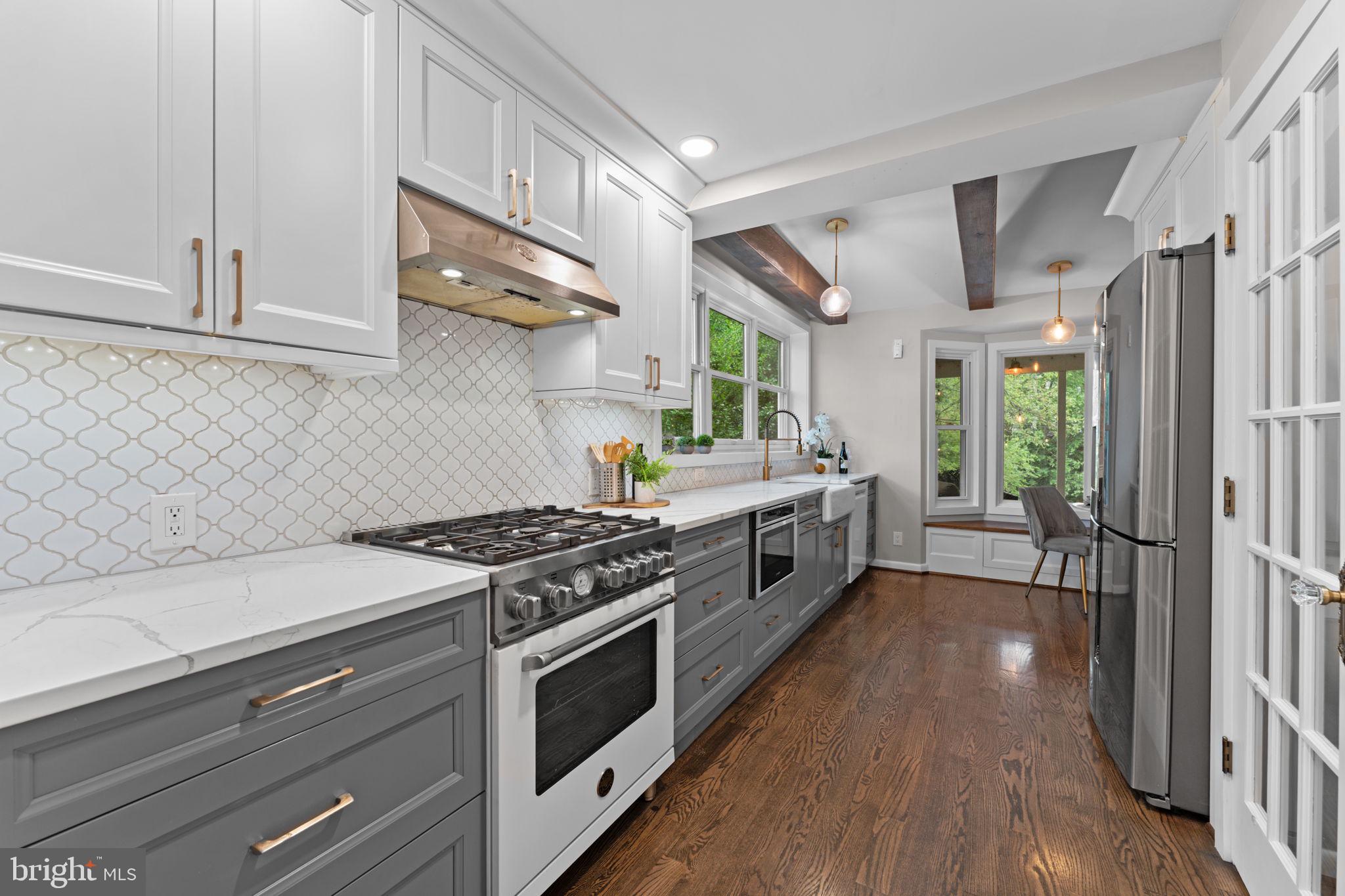 1214 W BRADDOCK ROAD