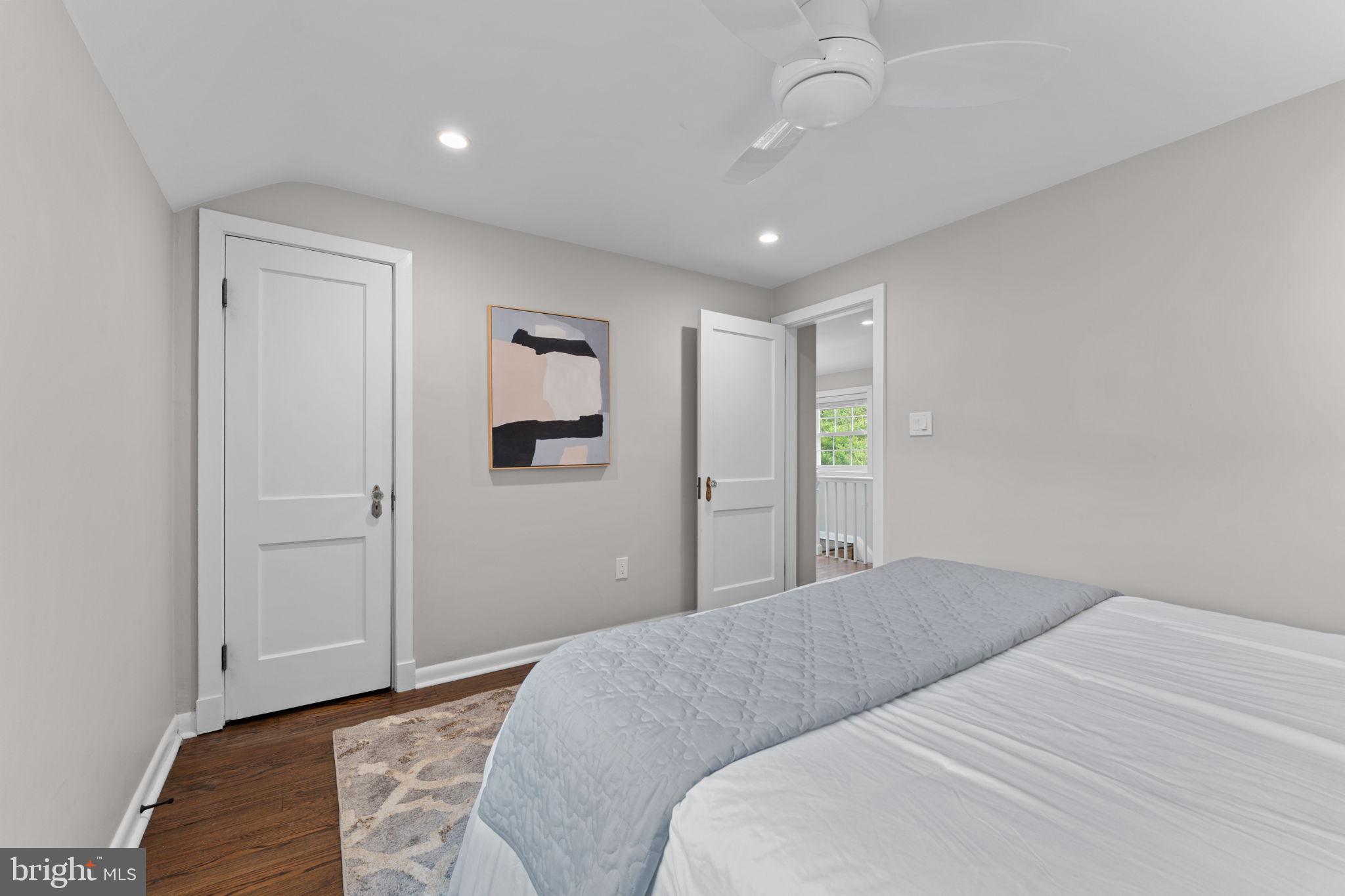 1214 W BRADDOCK ROAD