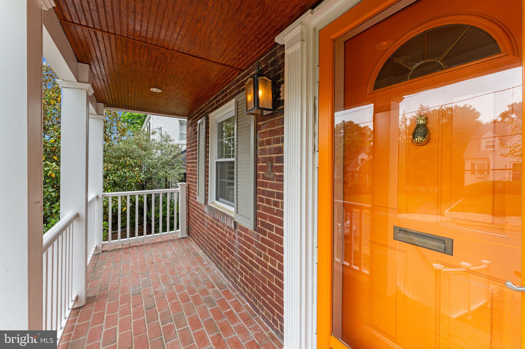 1214 W BRADDOCK ROAD