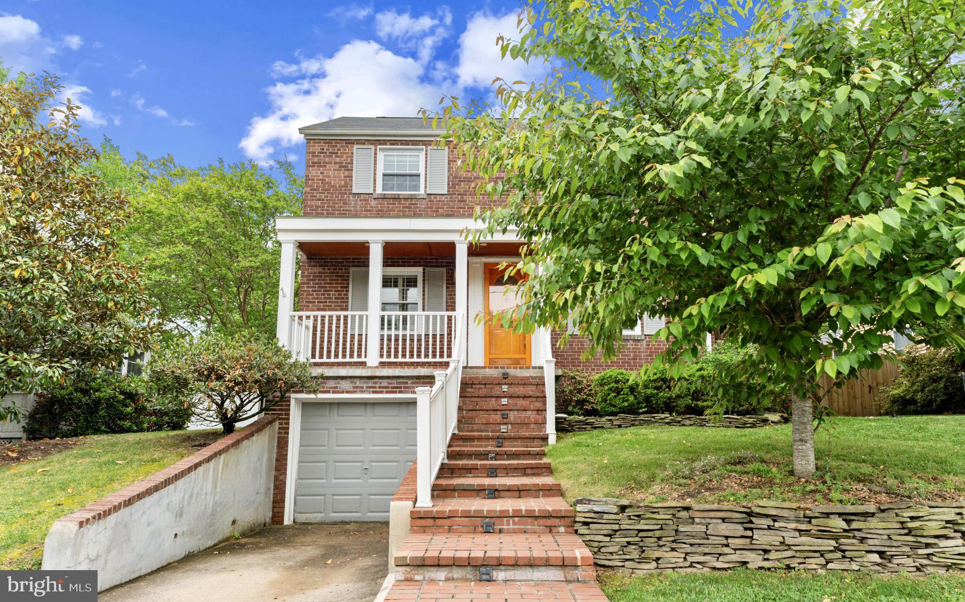 1214 W BRADDOCK ROAD