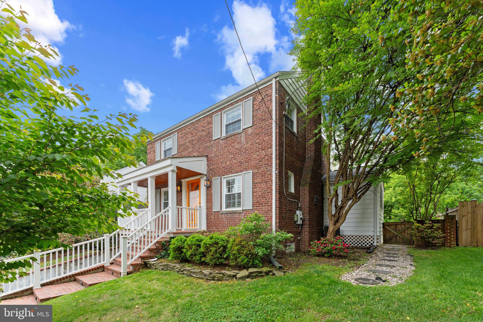 1214 W BRADDOCK ROAD