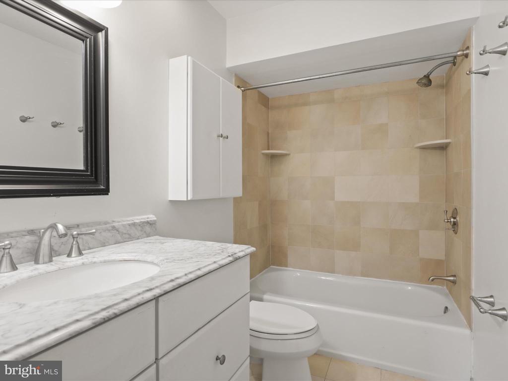 203 Garden Ct