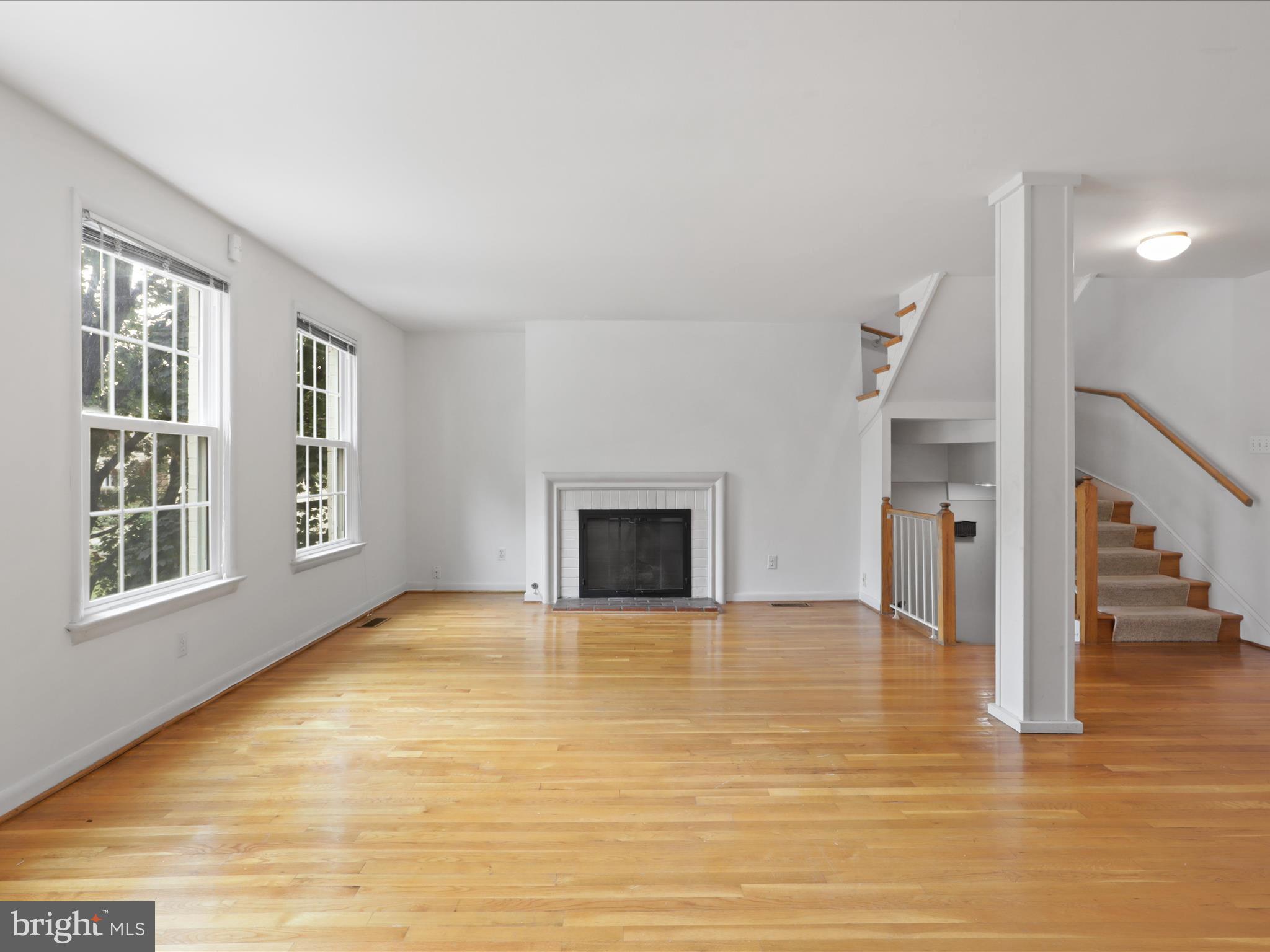 203 Garden Ct