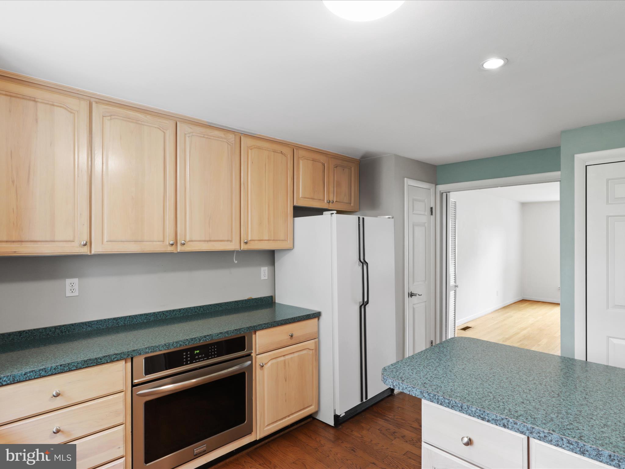 203 Garden Ct