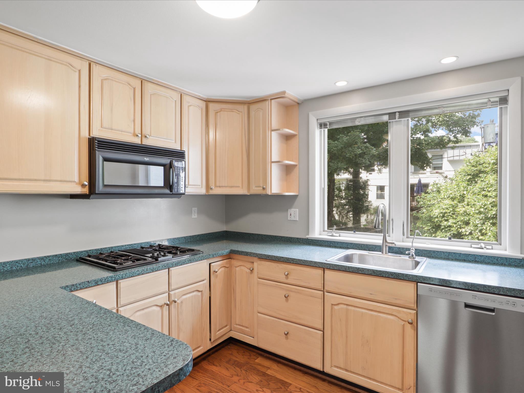 203 Garden Ct