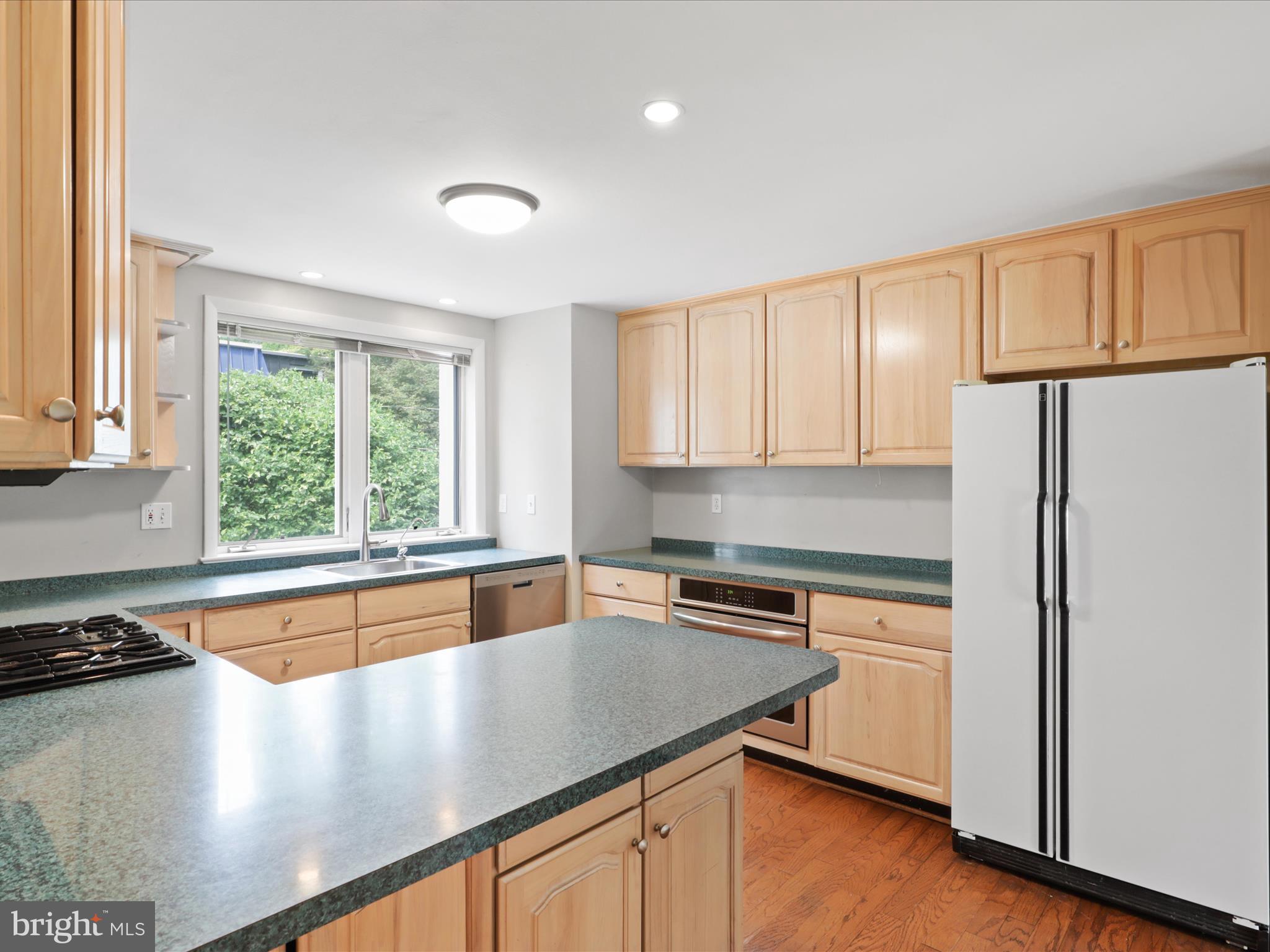 203 Garden Ct