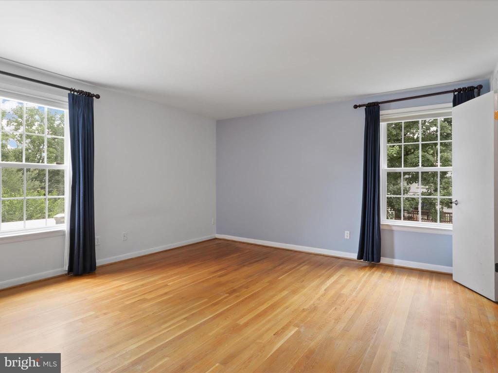 203 Garden Ct