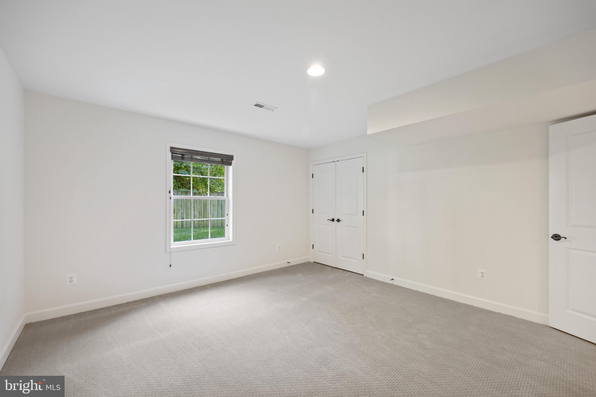 8114 Stacey ROAD