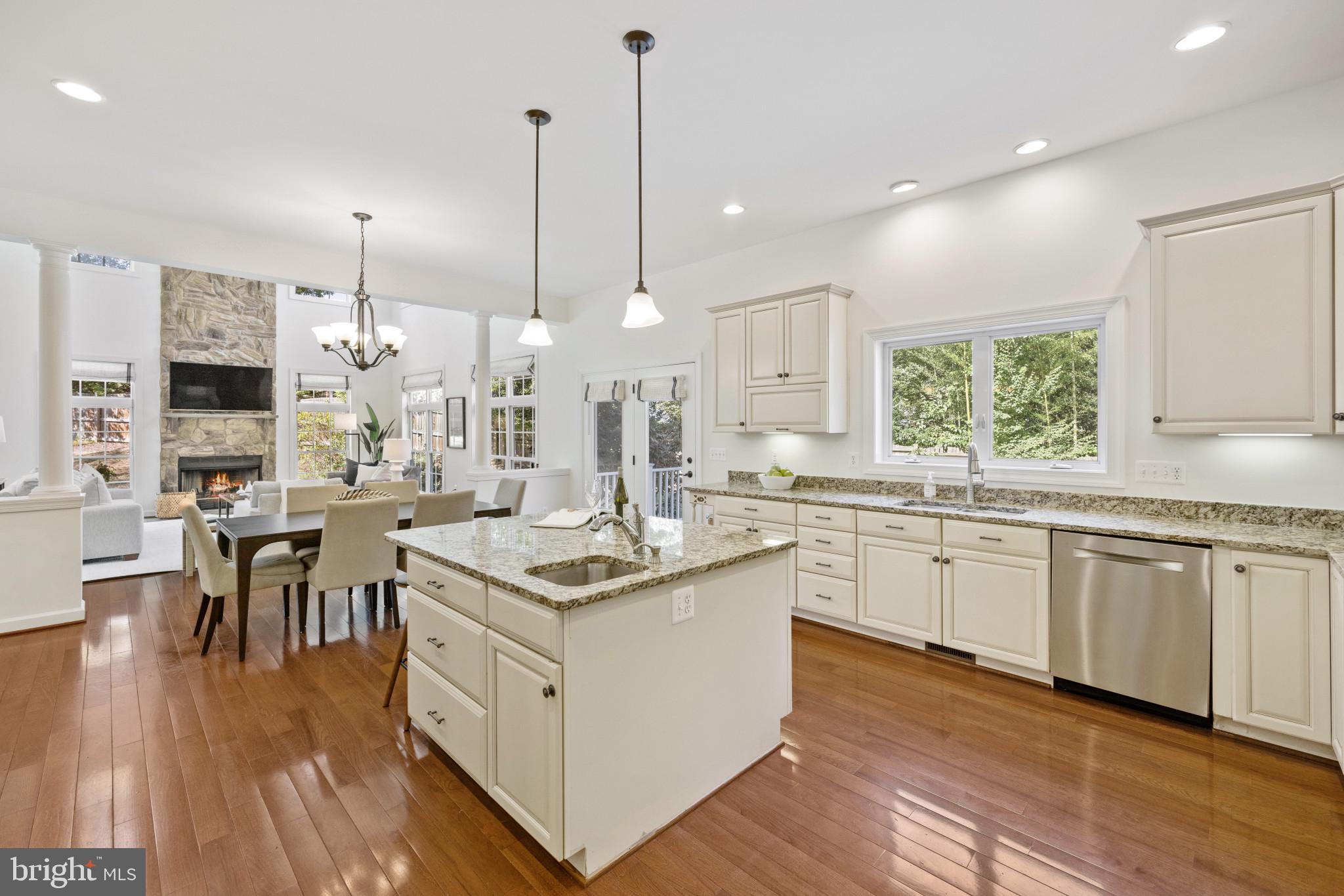 8114 Stacey ROAD