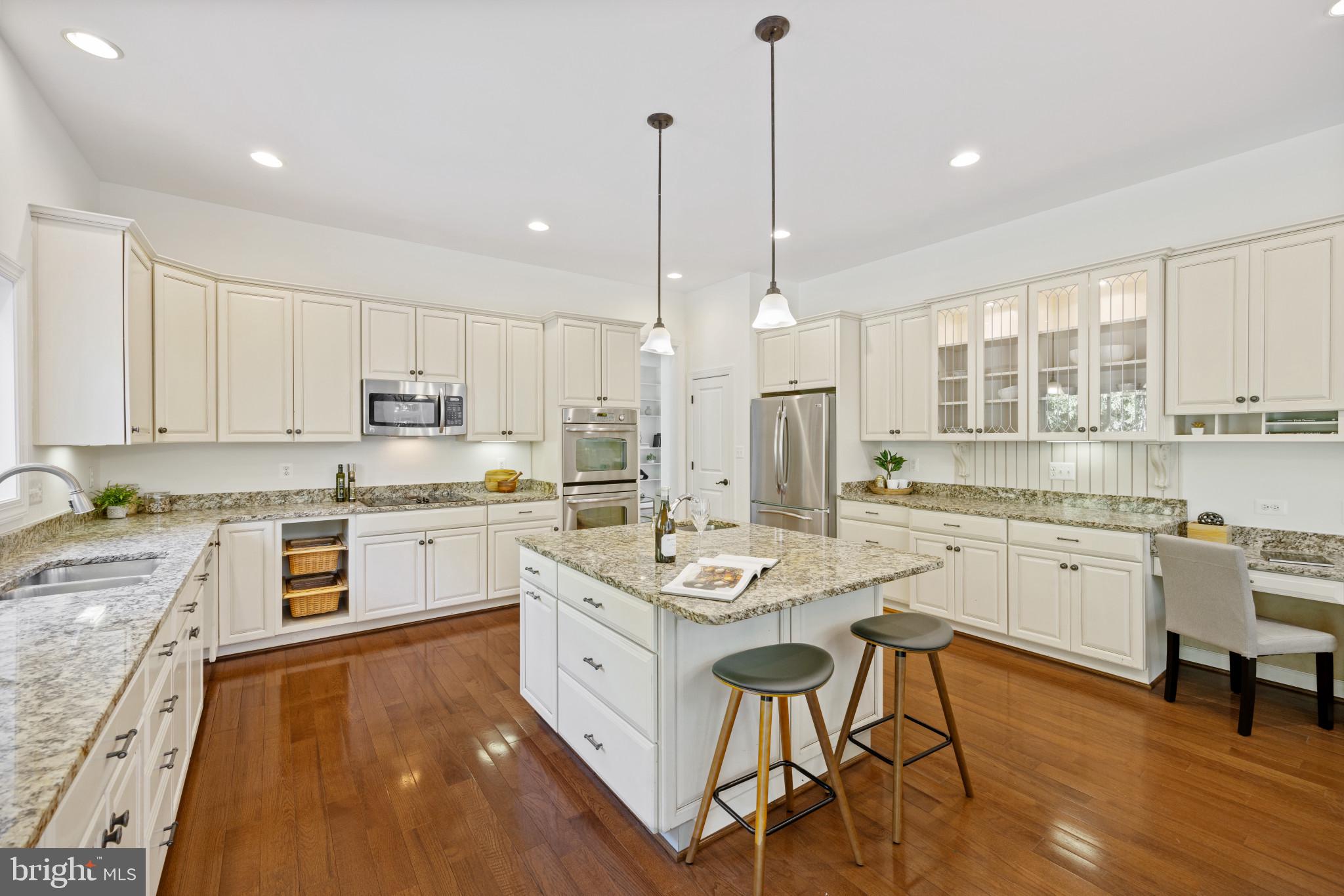 8114 Stacey ROAD