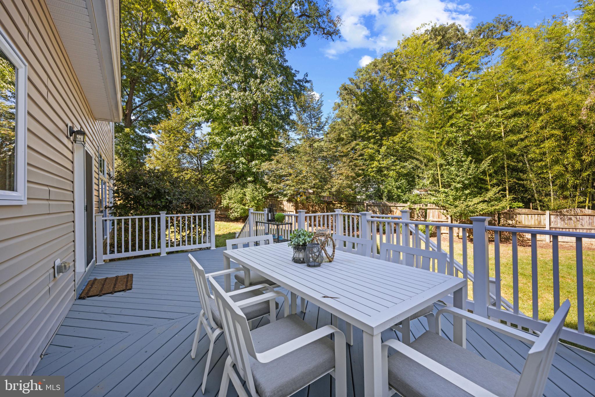 8114 Stacey ROAD