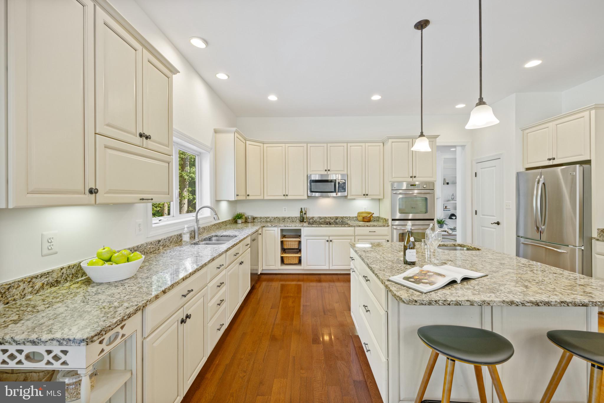 8114 Stacey ROAD