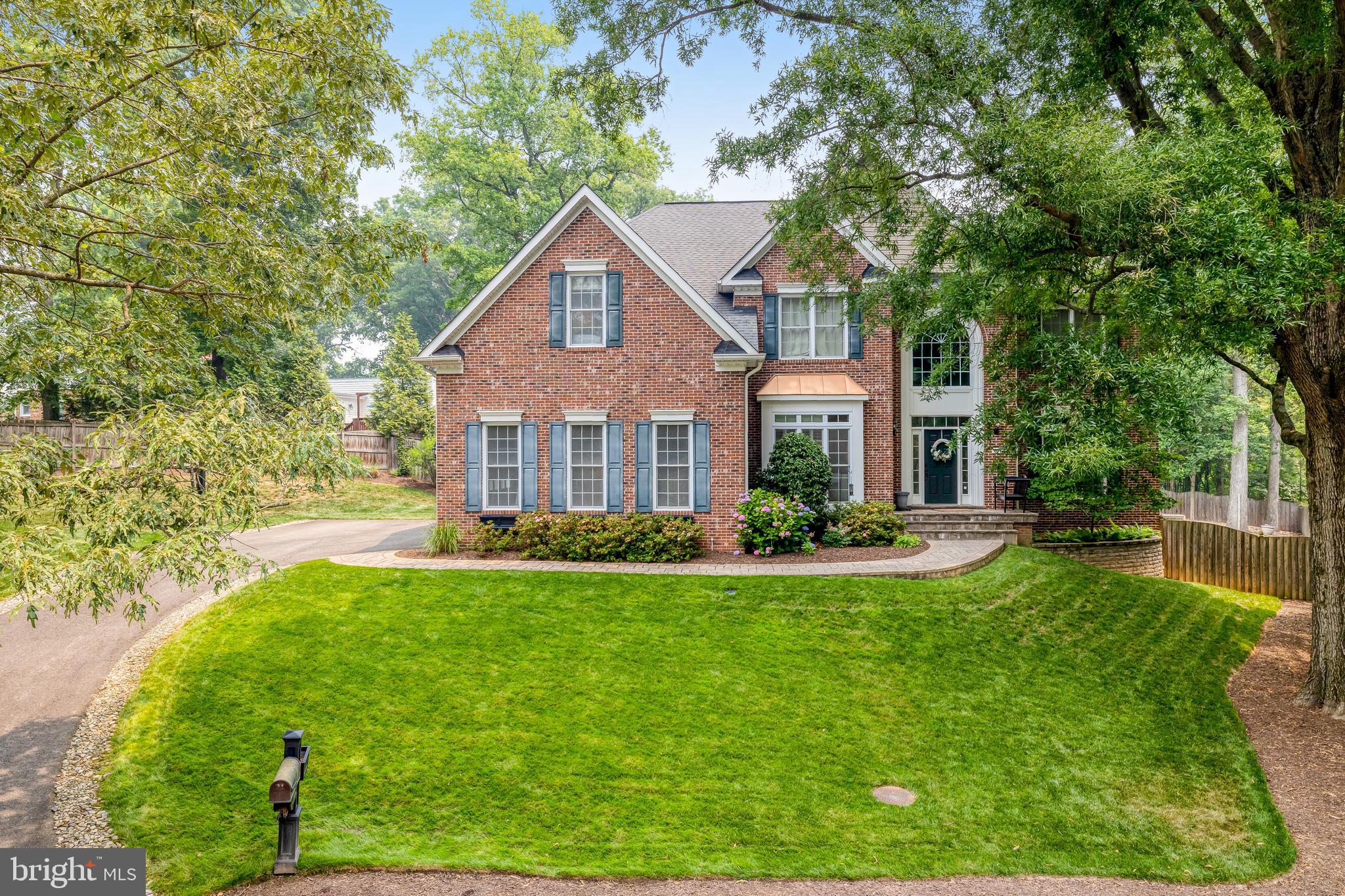 8114 Stacey ROAD