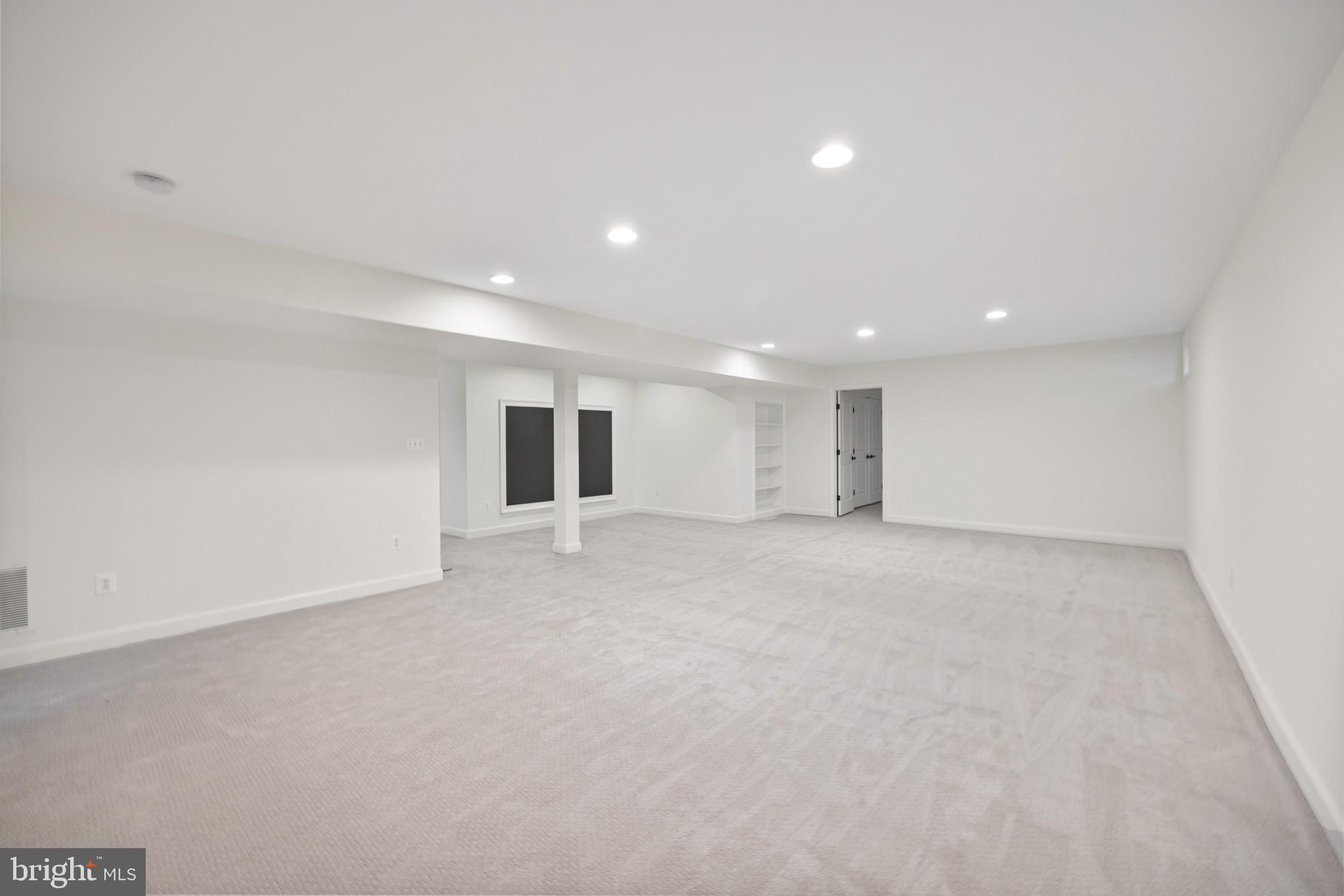 8114 Stacey ROAD