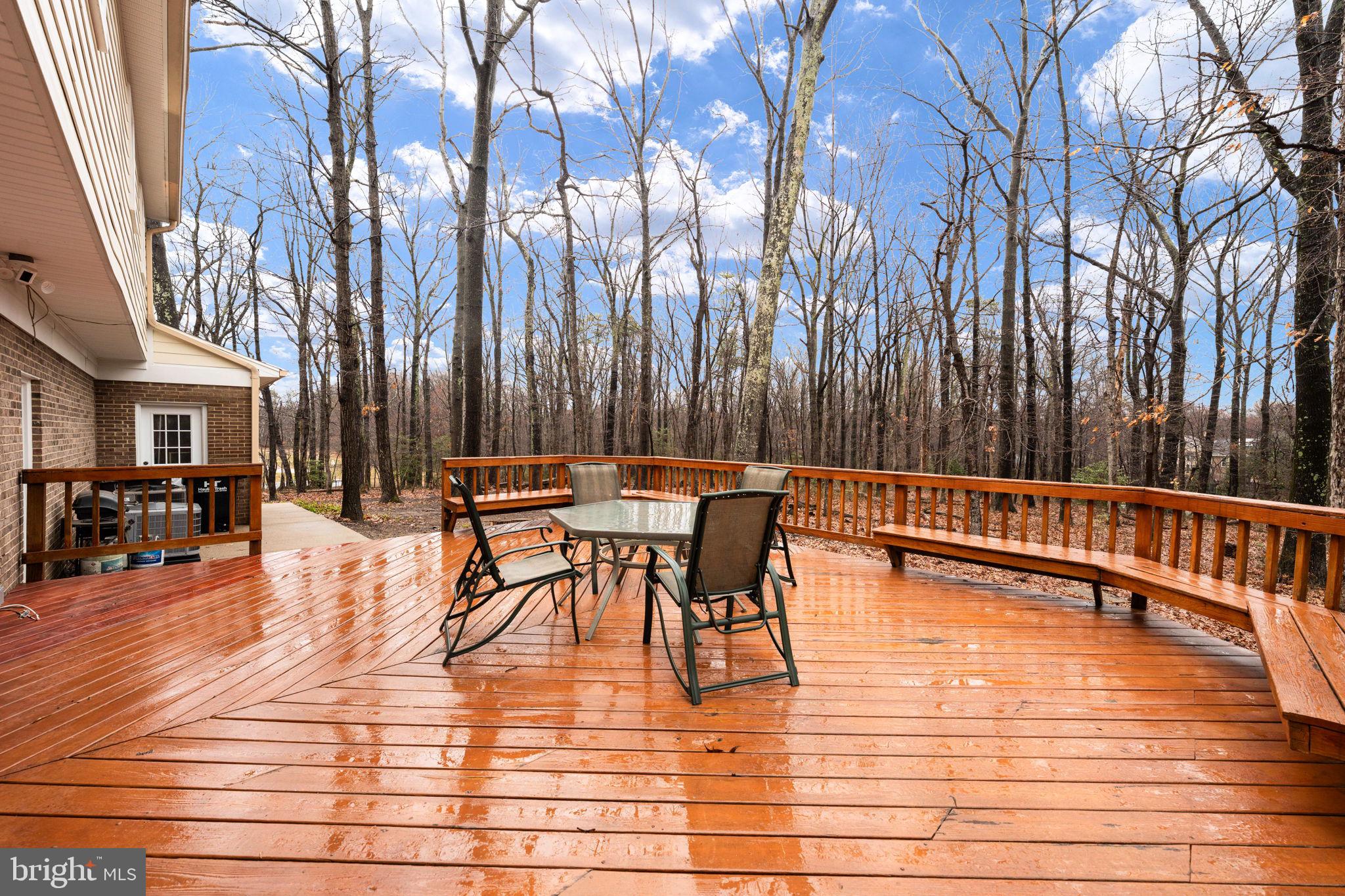 2401 Bugle Ln