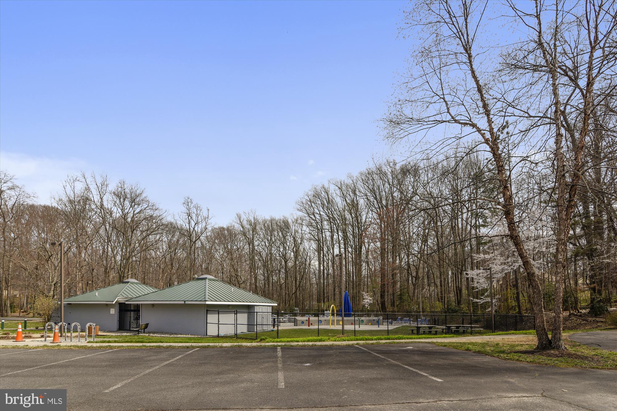 2401 Bugle Ln