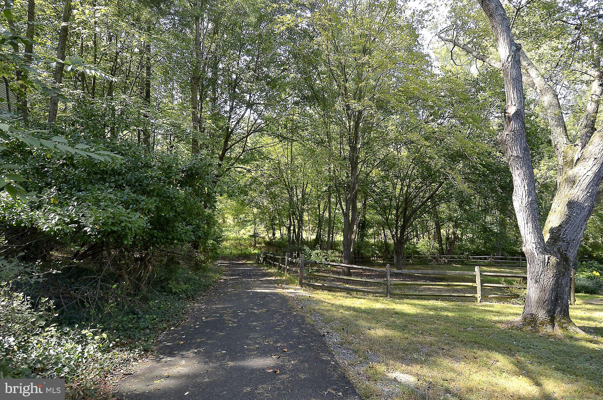 2401 Bugle Ln