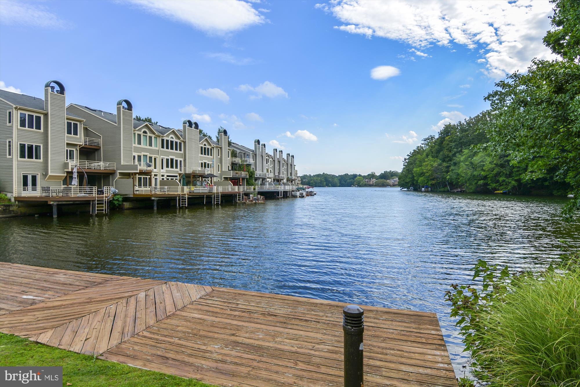 2401 Bugle Ln